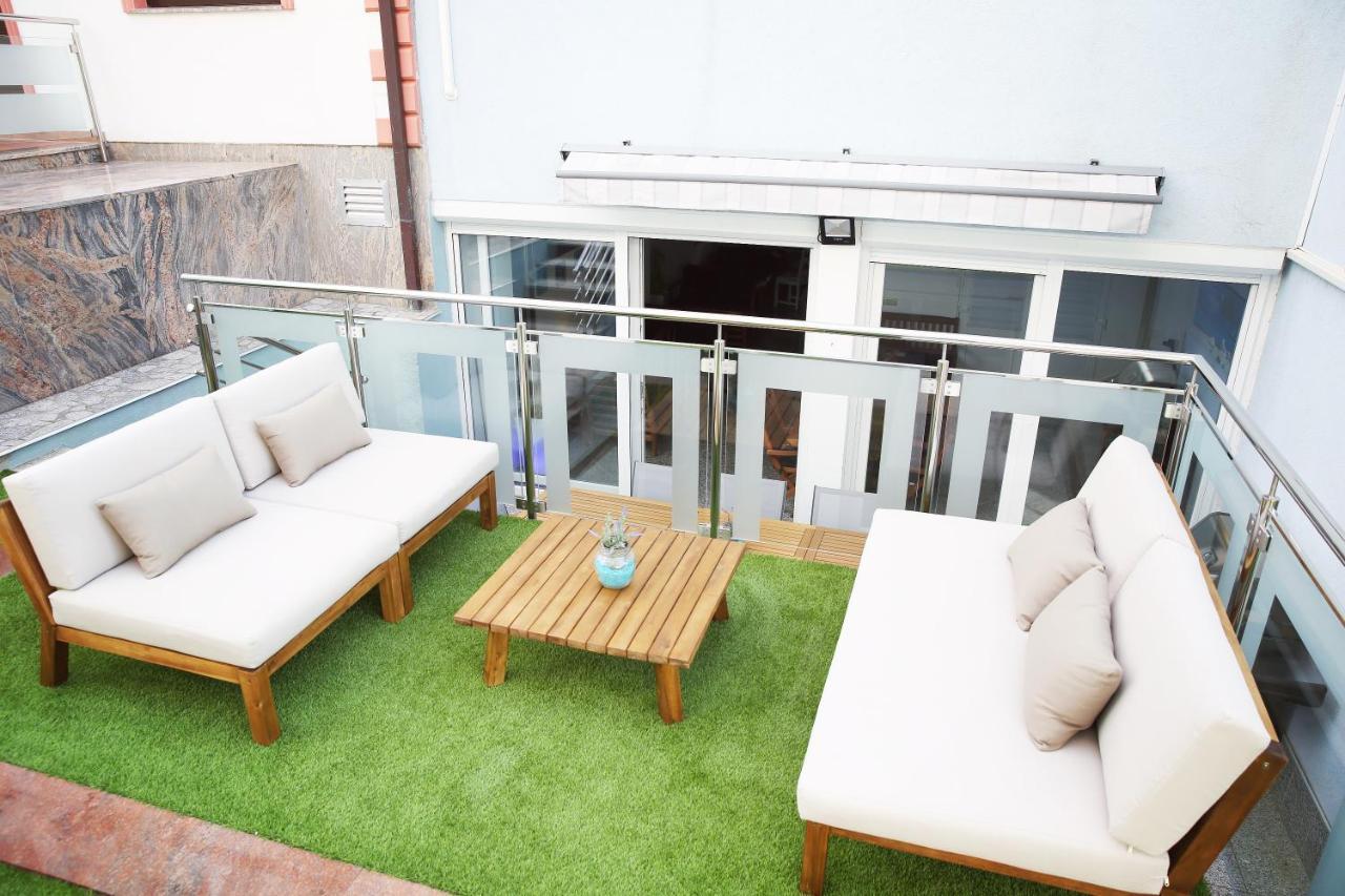 Villa Mit Whirlpool Fuer 32 Per Криквеница Екстериор снимка